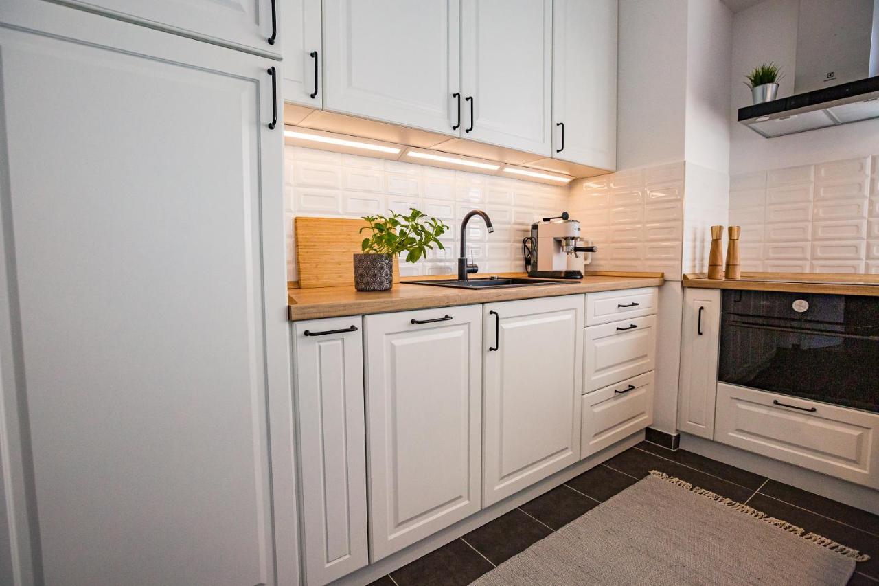 Stylish Oasis Central Apartment With Ac And Parking Budapeste Exterior foto